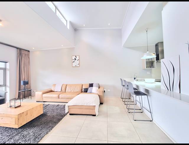 3 BEDROOM APARTMENT TO LET IN OAKLANDS